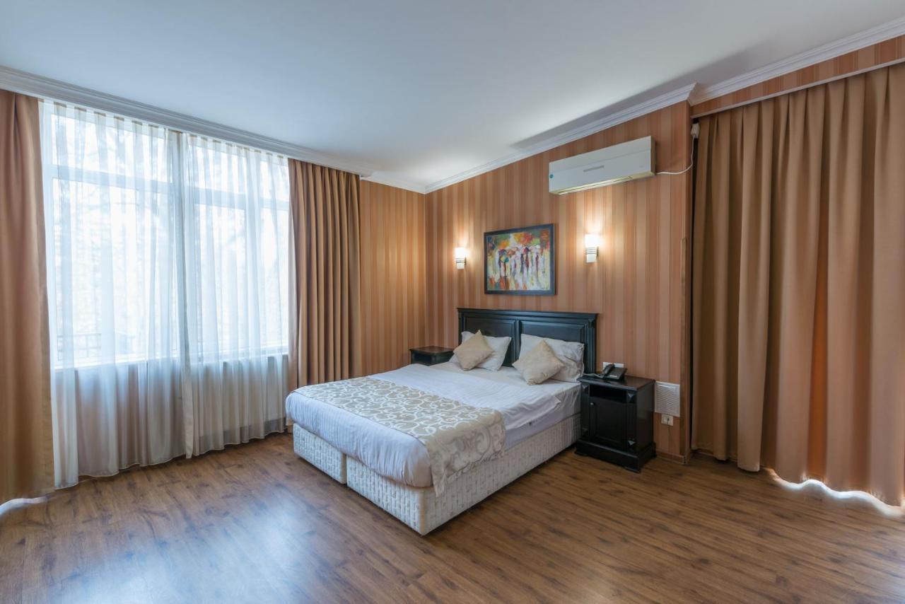 Отель Garden View Тбилиси Экстерьер фото
